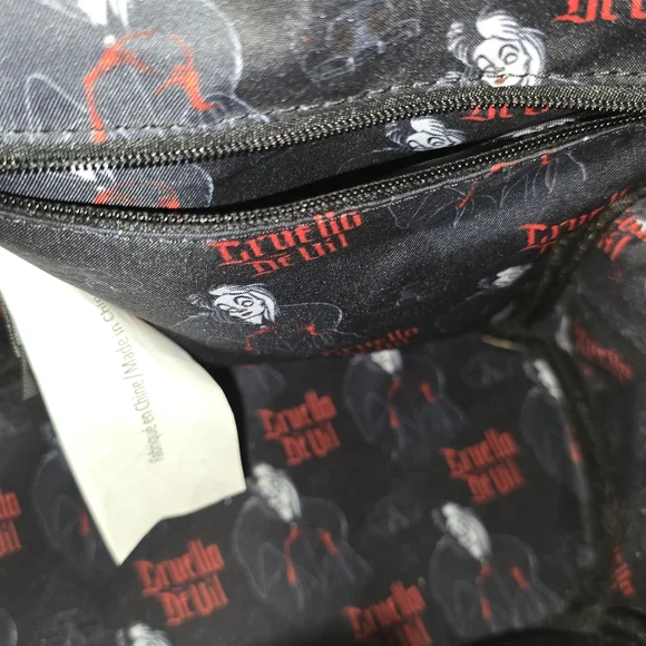 Disney Loungefly Cruella De Vil Backpack - Picture 8 of 16